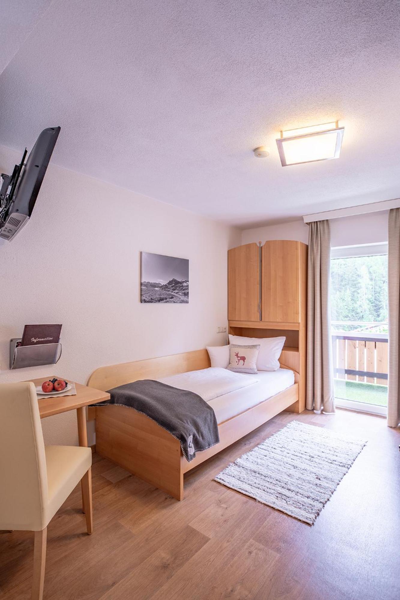 Patteriol Apart-Hotel-Garni Sankt Anton am Arlberg Bagian luar foto