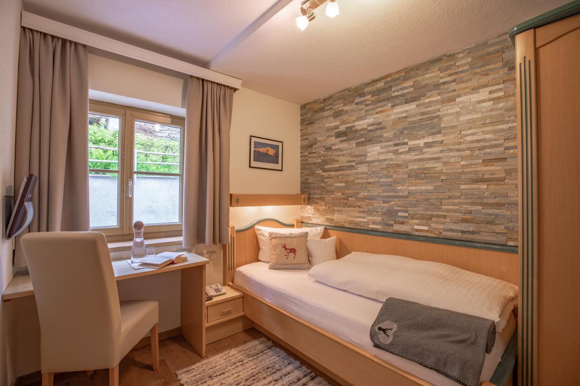 Patteriol Apart-Hotel-Garni Sankt Anton am Arlberg Bagian luar foto